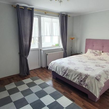 Yla Apartments Piatra Neamţ Exterior foto